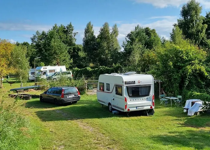 Pod Swierkami - Kemping